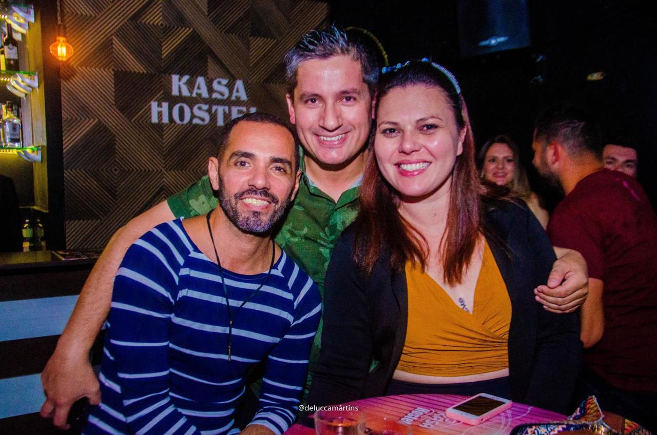 Hostel Kasa Bar E Karaoke *