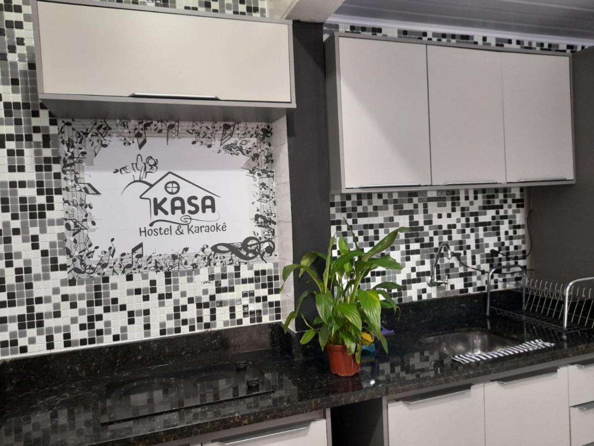 Kasa Bar E Karaoke Hostel *